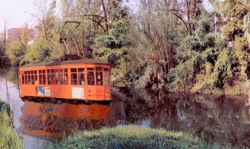 Patrizia Loiola - MILANO SUL NAVIGLIO UN SOGNO POSSIBILE